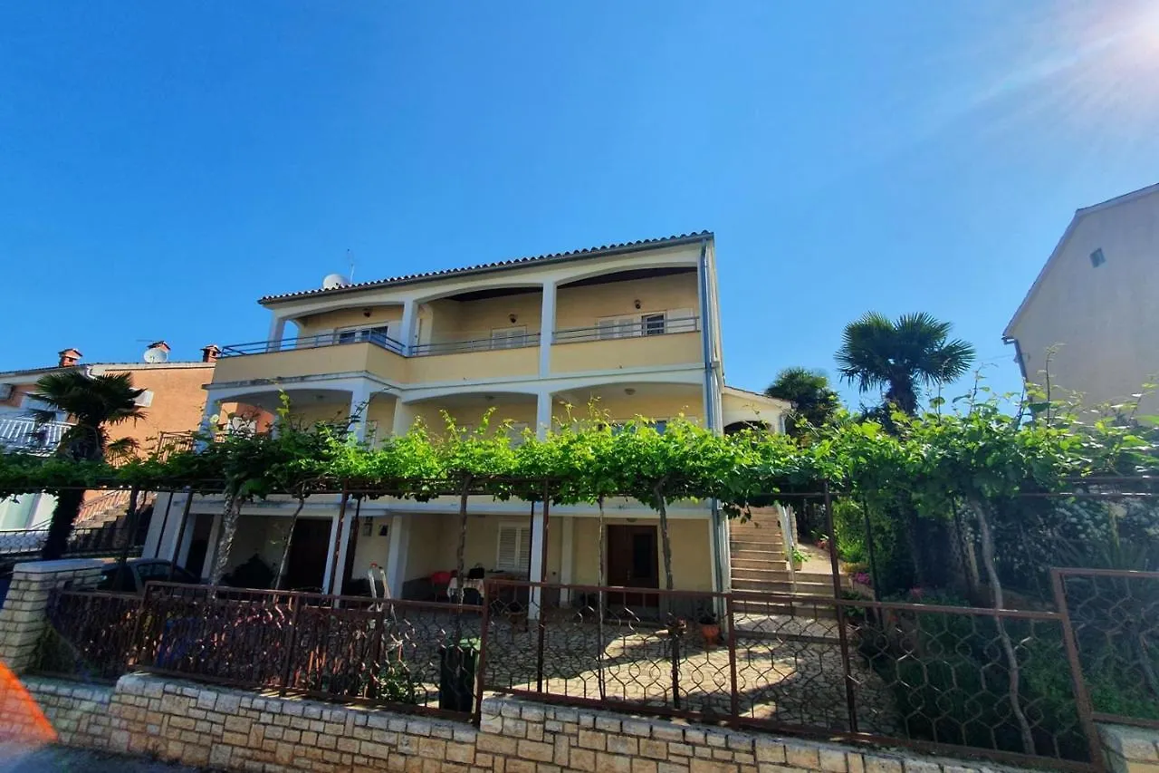 Гостевой дом Apartments Ritosa Spadici Beach Area Пореч